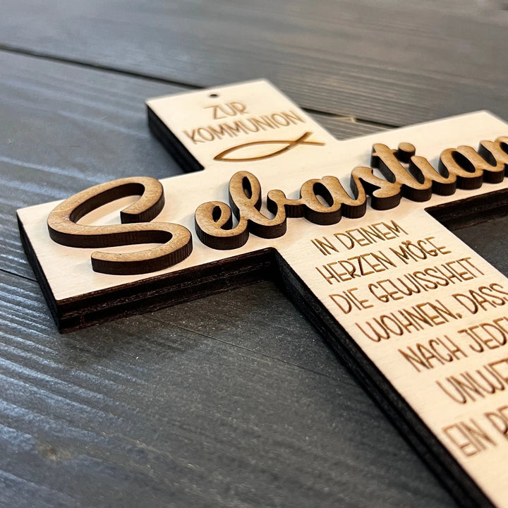 Kreuz für Konfirmation und Kommunion aus Holz personalisierbar